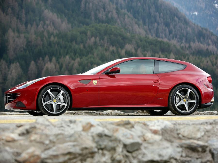  Ferrari FF 2011 года  (фото 182 из 195)